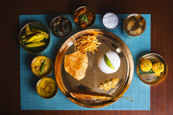 APT Ganges Voyager, Restaurant 1.jpg